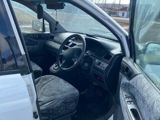 1997 Mitsubishi Chariot Grandis III, белый, 450000 рублей, вид 5