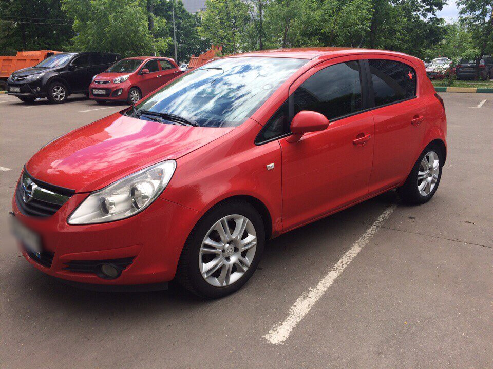 Opel Corsa 2008 красный