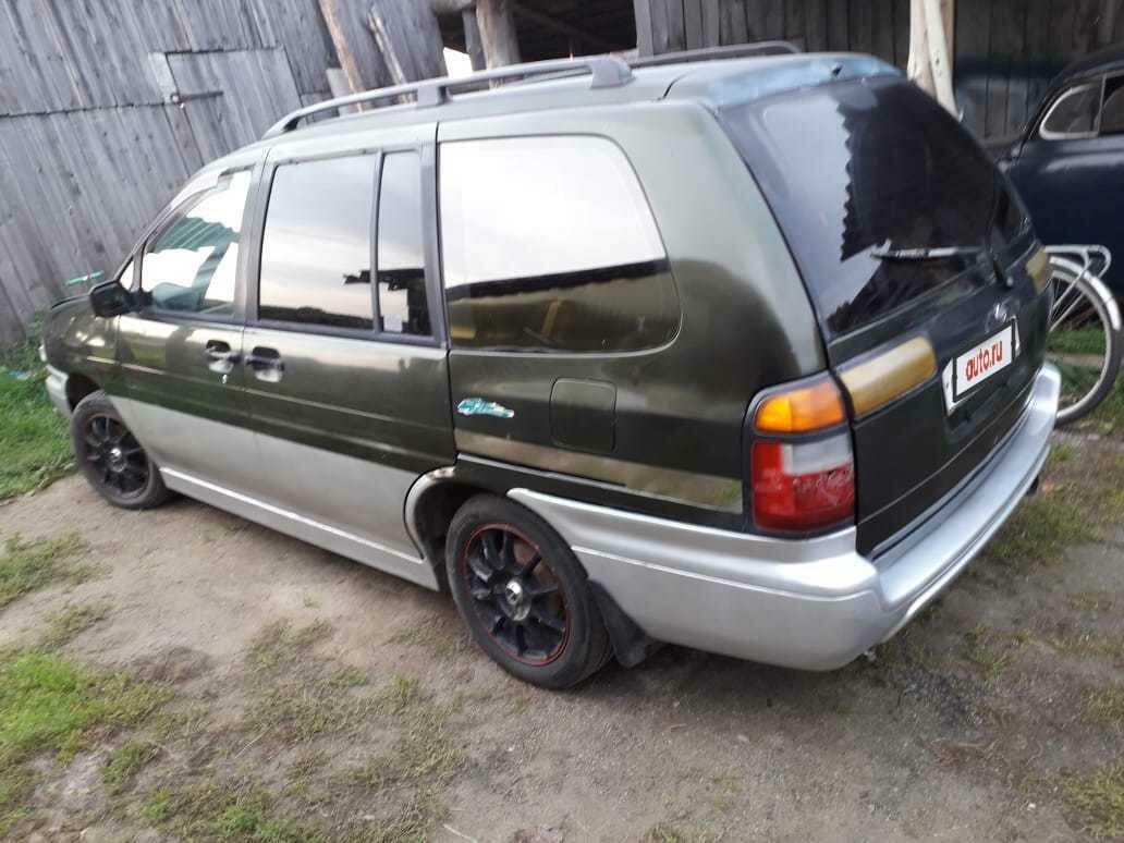 Nissan prairie m11