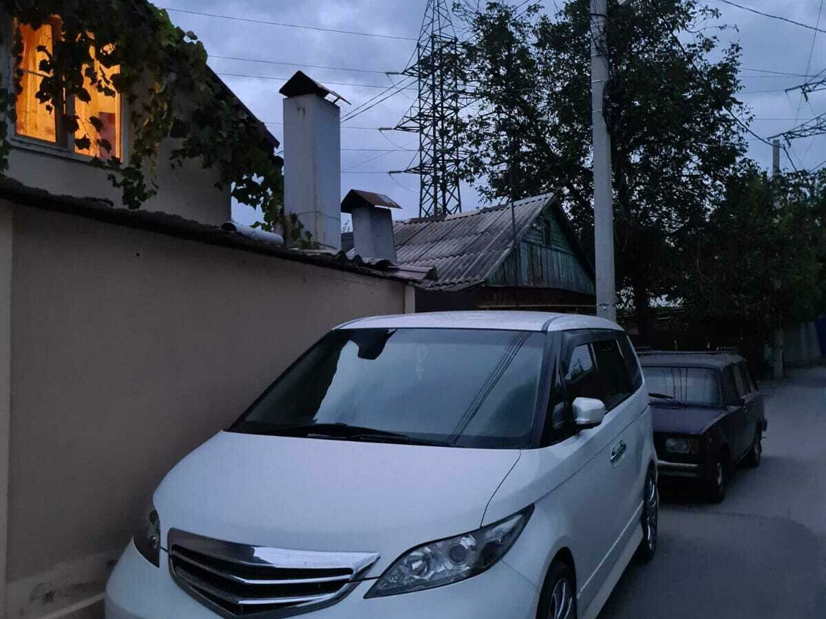 Купить б/у Honda Elysion I 2.4 AT (160 л.с.) бензин автомат в Ростове ...