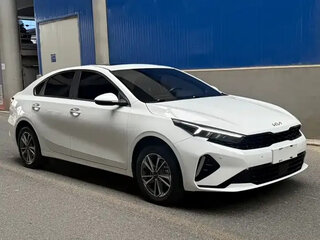 2023 Kia K3 II (China Market) Рестайлинг, белый, 1500300 рублей, вид 4