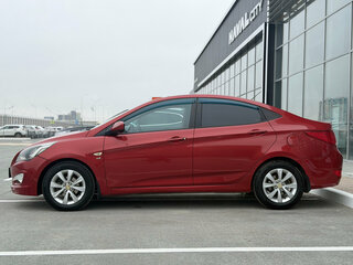 2015 Hyundai Solaris I Рестайлинг, красный, 800000 рублей, вид 4
