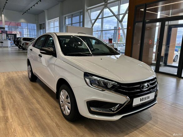 2026 Lada (ВАЗ) Vesta I Рестайлинг (NG), белый - вид 2