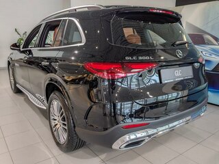 2025 Mercedes-Benz GLC 300 L II (X254), чёрный, 7690000 рублей, вид 5