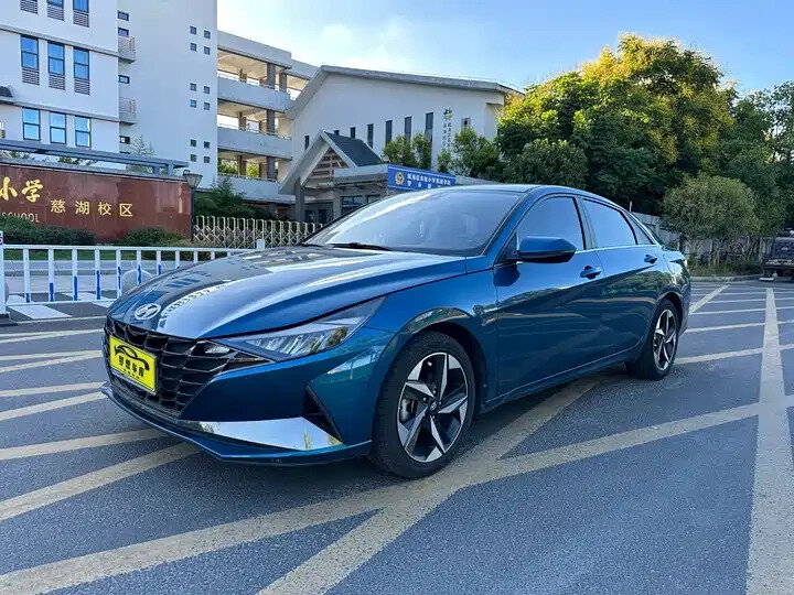 Hyundai Elantra VII (CN7)
