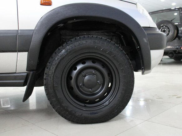 2003 Chevrolet Niva I, серебристый - вид 22