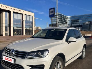 2016 Volkswagen Touareg II Рестайлинг, белый, 3300000 рублей, вид 1
