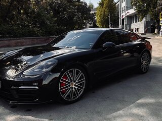 2017 Porsche Panamera Turbo II, чёрный, 9000000 рублей, вид 1
