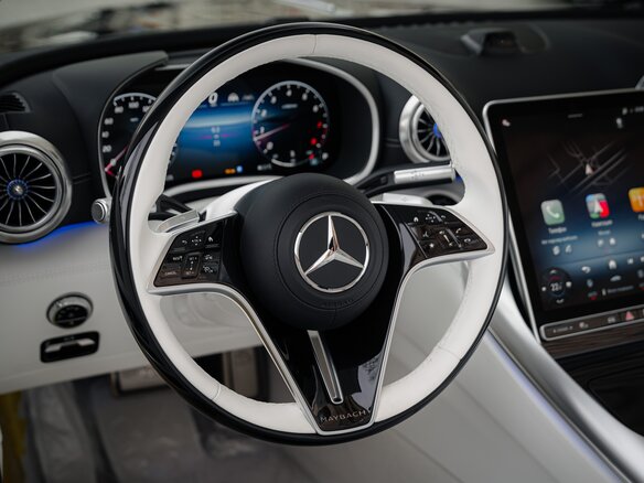 2026 Mercedes-Benz Maybach SL SL 680, красный, 39900000 рублей - вид 30