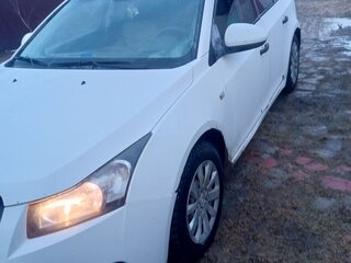 2010 Chevrolet Cruze I, белый, 340000 рублей, вид 1