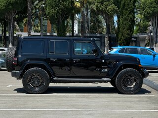2023 Jeep Wrangler 4xe IV (JL) Рестайлинг, чёрный, 6700000 рублей, вид 3