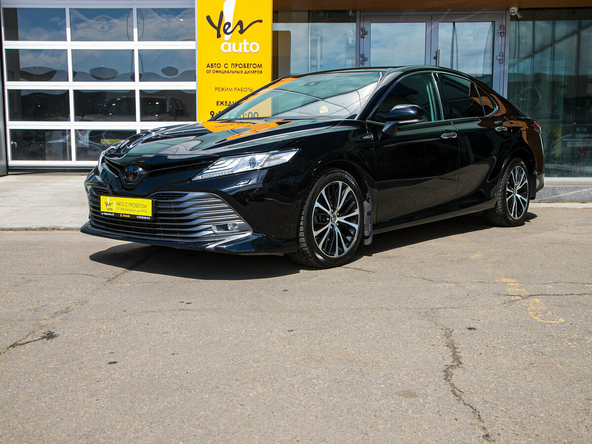 Toyota Camry VIII (XV70)