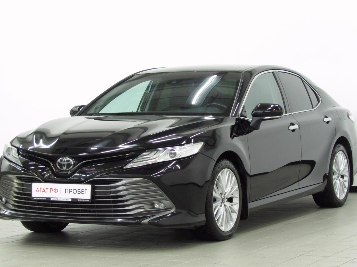 Toyota Camry VIII (XV70)