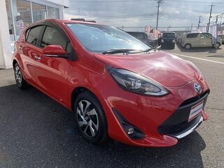 2021 Toyota Aqua II, красный, 1300000 рублей, вид 1