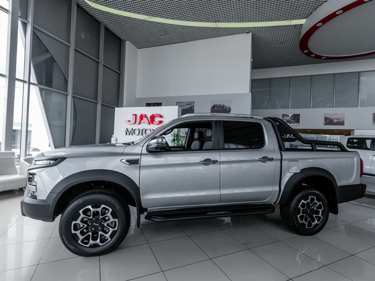 JAC T9