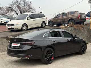 2022 Chevrolet Malibu IX Рестайлинг, чёрный, 1148027 рублей, вид 4