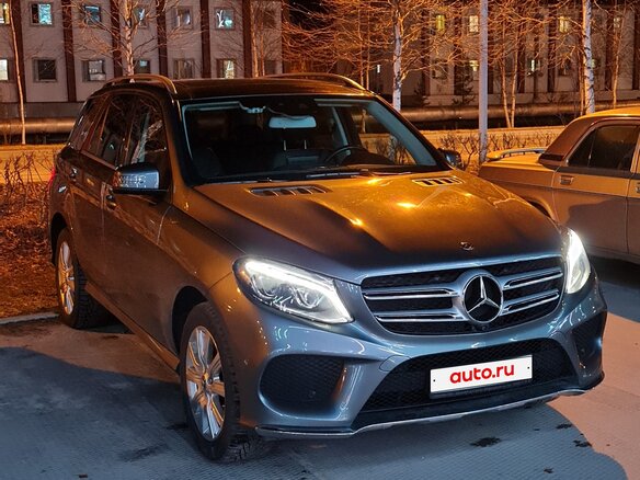 2017 Mercedes-Benz GLE 300 I (W166), серый, 3800000 рублей - вид 2