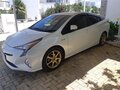 2016 Toyota Prius IV (XW50), белый, 1700000 рублей - вид 2
