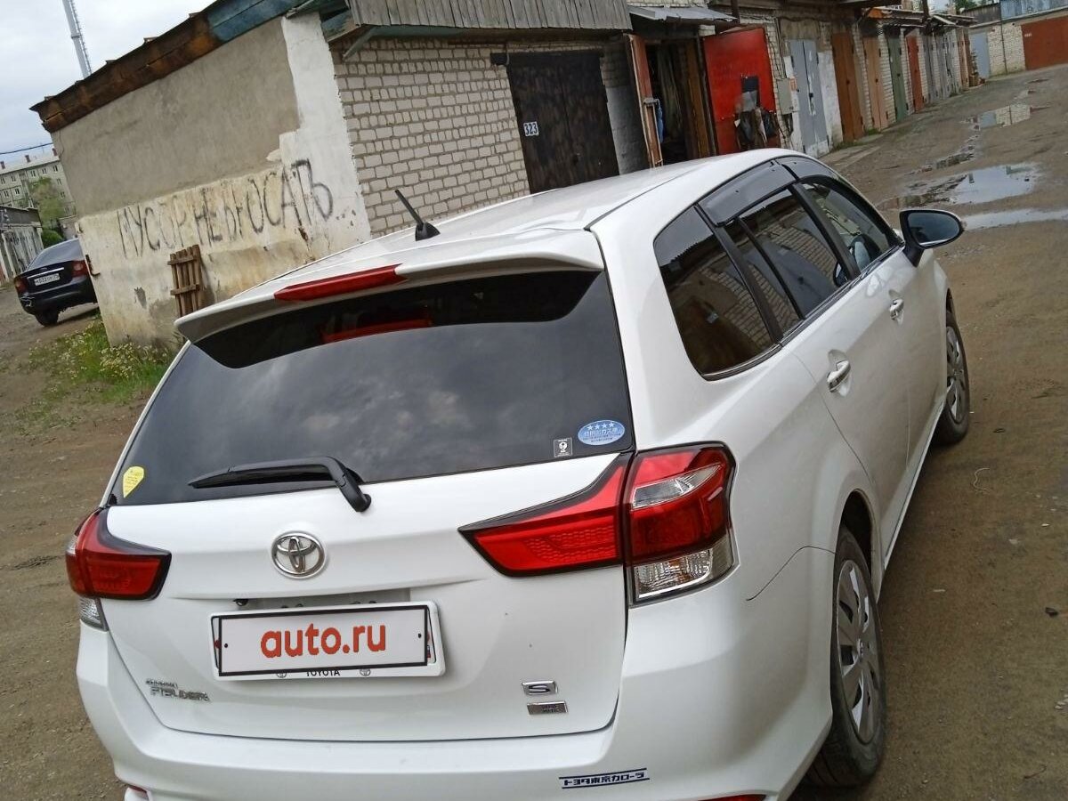 Toyota Corolla XI e160 e170 Fielder