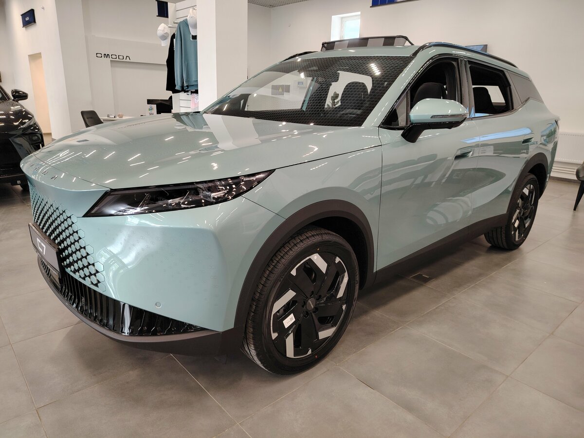 Omoda C7