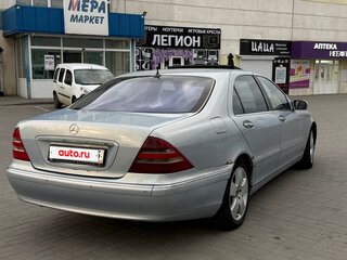 2001 Mercedes-Benz S-Класс 320 Long IV (W220), голубой, 590000 рублей, вид 4