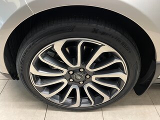2018 Land Rover Range Rover IV Рестайлинг, бежевый, 6800000 рублей, вид 5