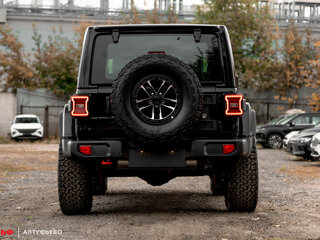 2025 Jeep Wrangler IV (JL) Рестайлинг, чёрный, 8590000 рублей, вид 4