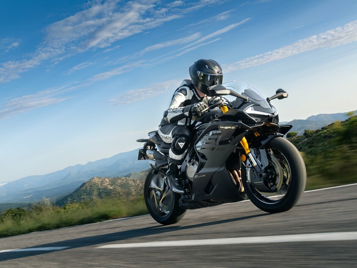 CFMoto 750SR-S