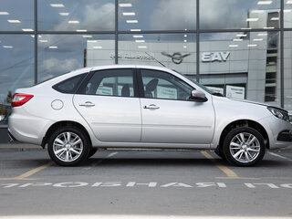 2026 Lada (ВАЗ) Granta I Рестайлинг, серебристый, 1117000 рублей, вид 3