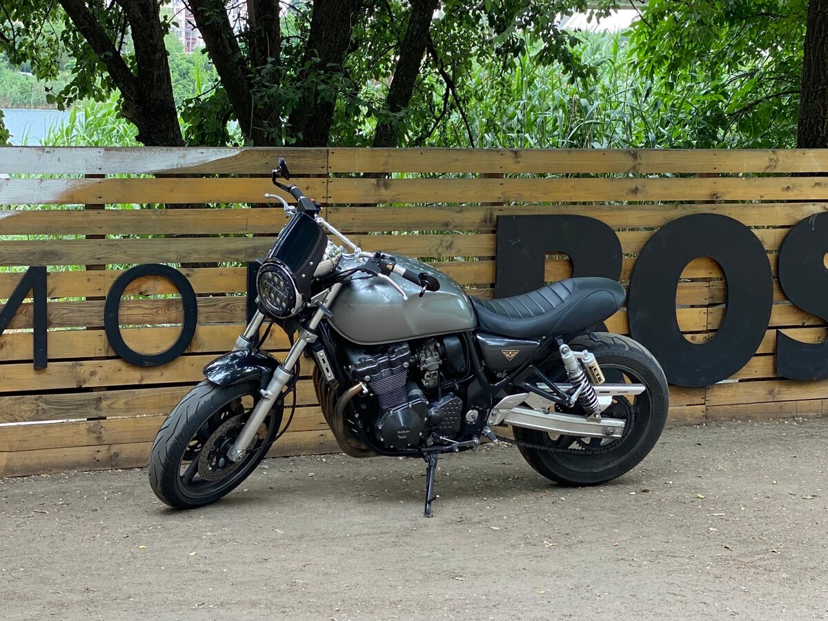 Suzuki gsx 400 inazuma