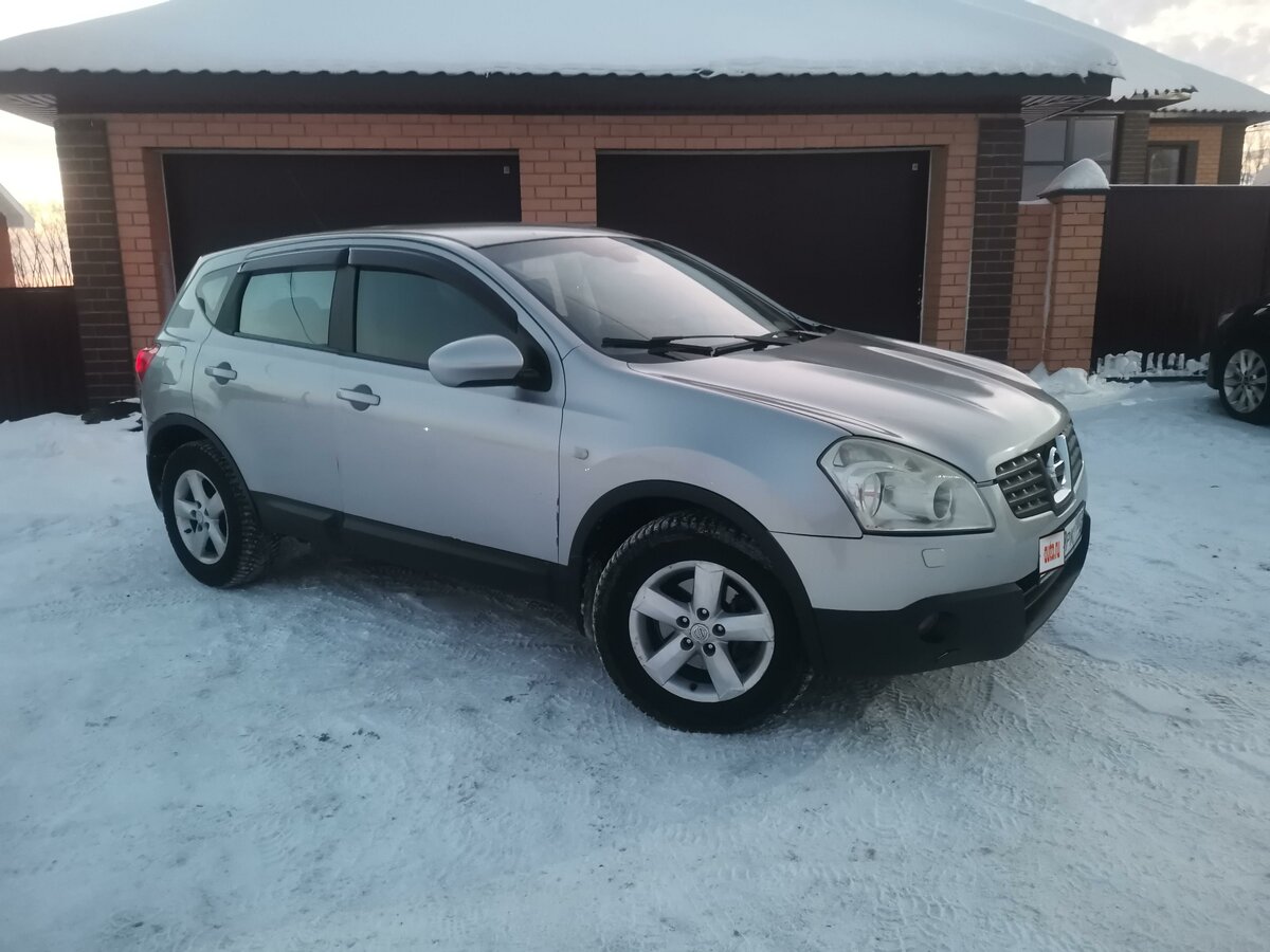 Купить б/у Nissan Qashqai I 1.6 MT (114 л.с.) бензин механика в ...