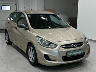 2013 Hyundai Solaris I, бежевый, 829900 рублей, вид 1