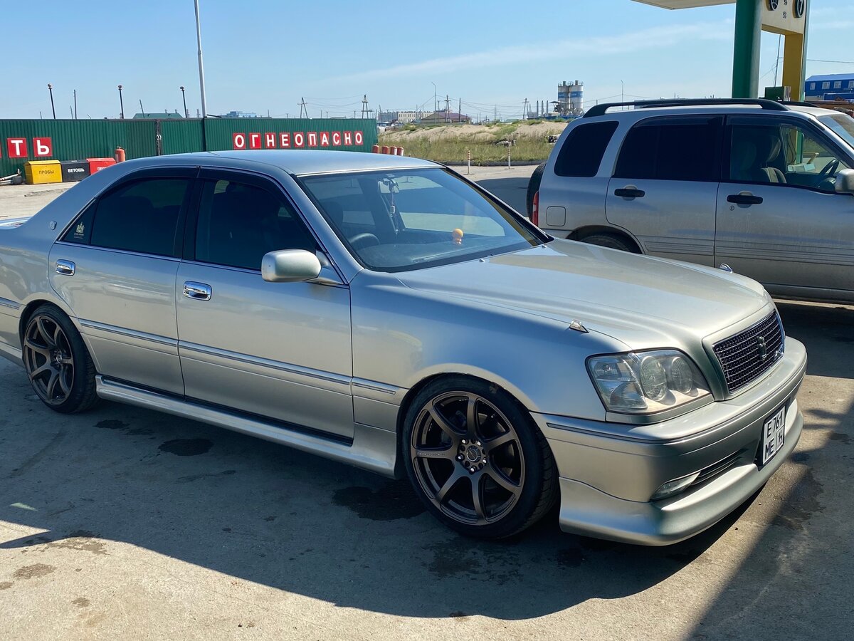 Смотрите, какая машина: Toyota Crown XI (S170) 2001 года на Авто.ру! 