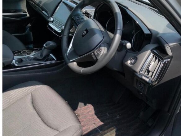 2018 Toyota Crown XV (S220), серый, 3200000 рублей - вид 5