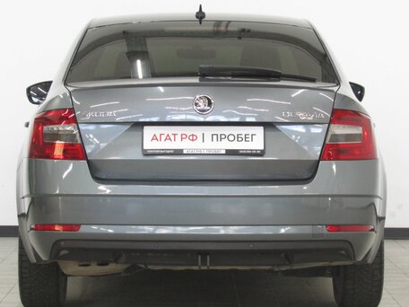 2018 Skoda Octavia III (A7) Рестайлинг, серый, 1749000 рублей, вид 4