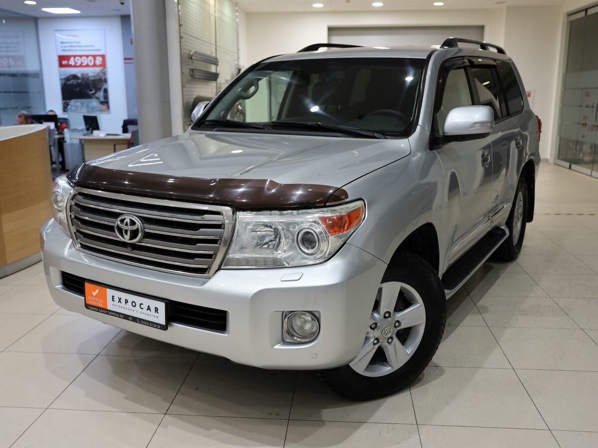 Toyota Land Cruiser 200 Series Рестайлинг 1