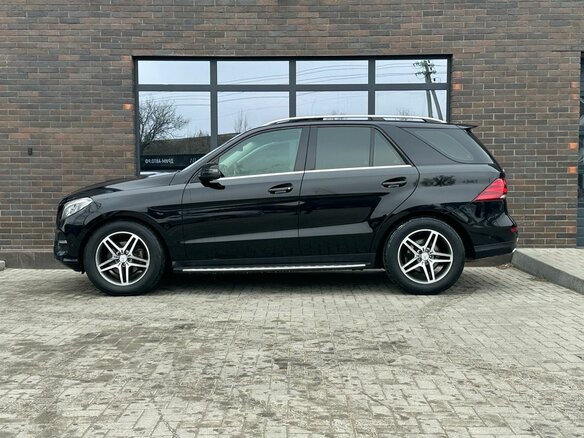 2015 Mercedes-Benz GLE 350 d I (W166), чёрный, 2843000 рублей - вид 1