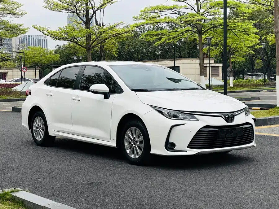 Toyota Corolla XII (E210)