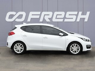 2017 Kia Ceed II Рестайлинг, белый, 1549000 рублей, вид 5
