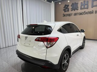 2022 Honda Vezel I Рестайлинг, белый, 1620700 рублей, вид 3