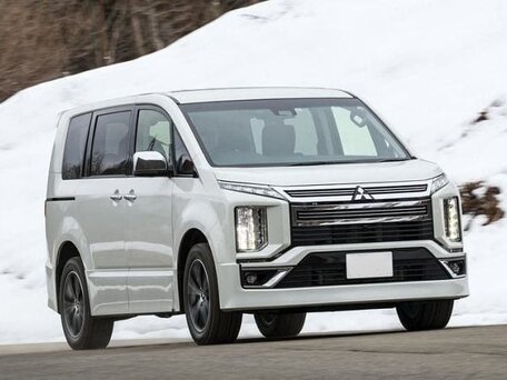 2022 Mitsubishi Delica D:5 I Рестайлинг, серебристый, 3025000 рублей, вид 1