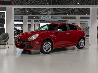 2013 Alfa Romeo Giulietta III, красный, 945000 рублей, вид 1