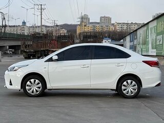 2022 Toyota Yaris L XP150 Рестайлинг, белый, 1152000 рублей, вид 5