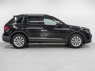 2021 Volkswagen Tiguan II Рестайлинг, чёрный, 3140000 рублей, вид 5