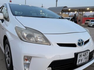 2014 Toyota Prius III Рестайлинг (XW30), белый, 1460000 рублей, вид 1