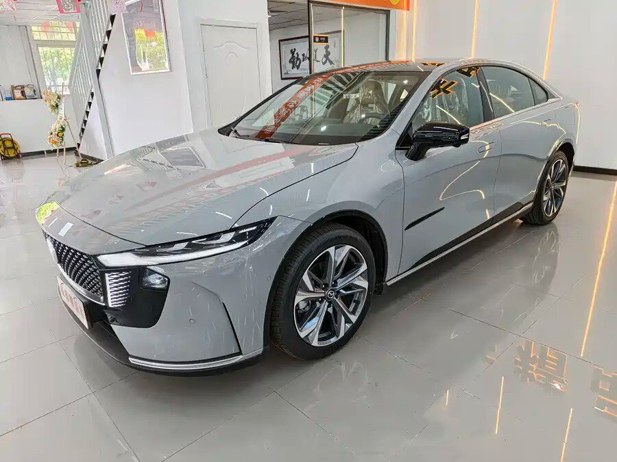 Mazda EZ-6 28.4 kWh