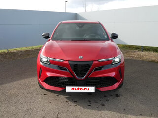 2026 Alfa Romeo Junior, красный, 4008215 рублей, вид 2