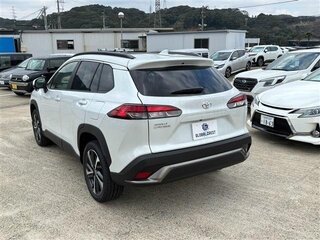 2022 Toyota Corolla Cross I, белый, 2100000 рублей, вид 5