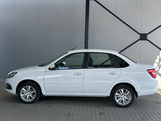 2026 Lada (ВАЗ) Granta I Рестайлинг, белый, 1218000 рублей, вид 4