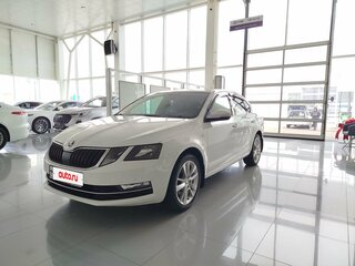 2019 Skoda Octavia III (A7) Рестайлинг, белый, 1550000 рублей, вид 1